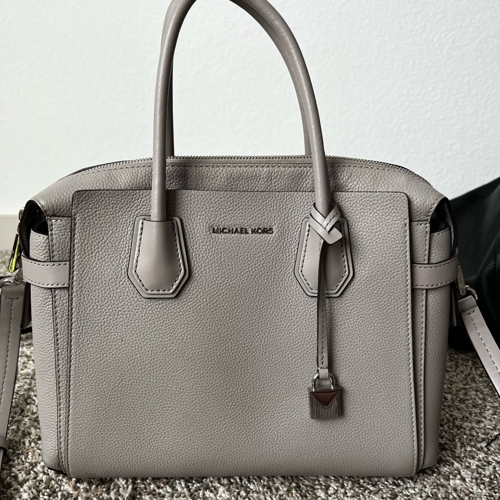 Michael Kors Hand/Shoulder Bag